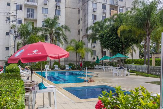 Área comum - Piscina de apartamento à venda com 2 quartos, 56m² em Taquara, Rio de Janeiro