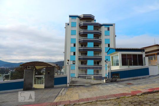 Fachada de apartamento para alugar com 2 quartos, 76m² em Carvoeira, Florianópolis