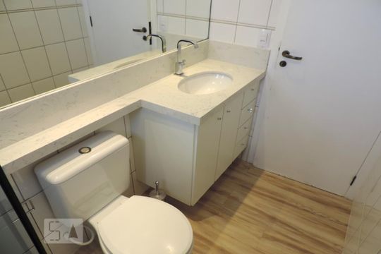 Suite 1 - Banheiro Torneira de apartamento para alugar com 2 quartos, 76m² em Carvoeira, Florianópolis