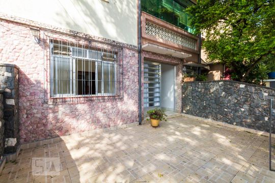 Quintal da entrada de casa à venda com 2 quartos, 70m² em Planalto Paulista, São Paulo