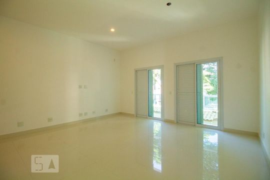 Suíte  de casa à venda com 3 quartos, 250m² em Vila Monumento, São Paulo