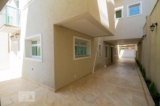 Quintal  de casa à venda com 3 quartos, 250m² em Vila Monumento, São Paulo