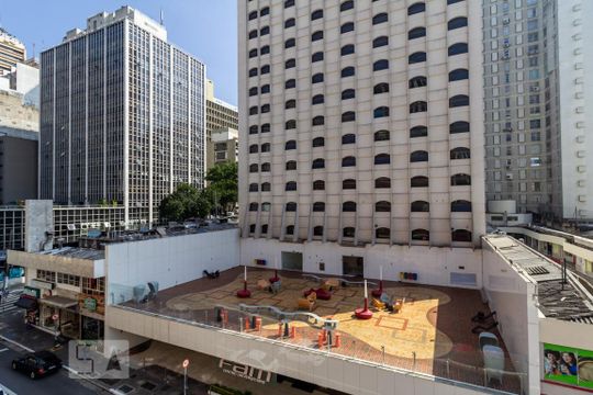 Vista do Quarto de apartamento para alugar com 1 quarto, 59m² em Consolação, São Paulo
