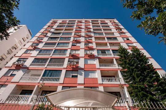 Fachada de apartamento para alugar com 1 quarto, 80m² em Cristal, Porto Alegre