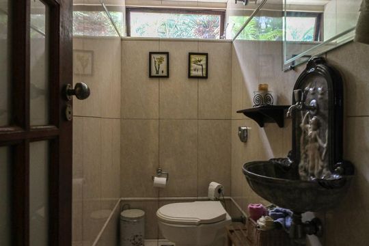 Lavabo de casa à venda com 5 quartos, 450m² em Itanhangá, Rio de Janeiro