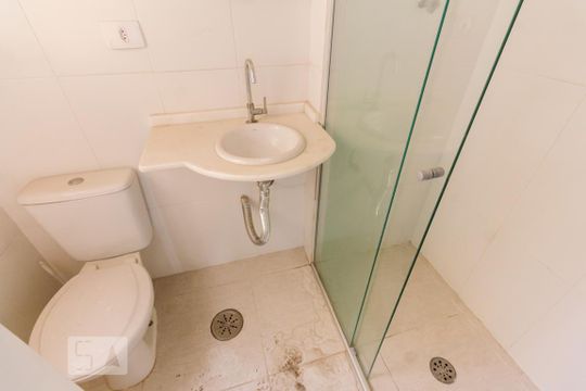 Banheiro de apartamento à venda com 2 quartos, 50m² em Chora Menino, São Paulo