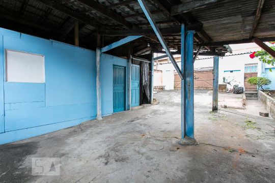 Área Externa de casa à venda com 2 quartos, 230m² em Vila Antonieta, São Paulo