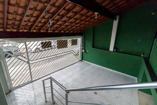Garagem de casa à venda com 3 quartos, 205m² em Vila Fátima, Guarulhos