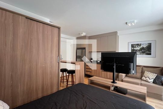 Quarto  de kitnet/studio para alugar com 1 quarto, 33m² em Pinheiros, São Paulo