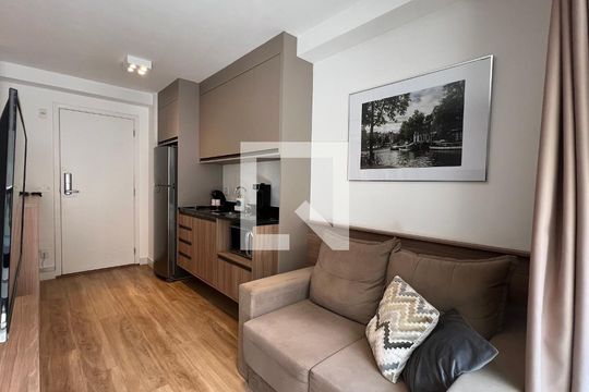 Sala de kitnet/studio para alugar com 1 quarto, 33m² em Pinheiros, São Paulo
