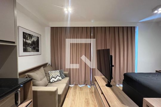 Sala de kitnet/studio para alugar com 1 quarto, 33m² em Pinheiros, São Paulo