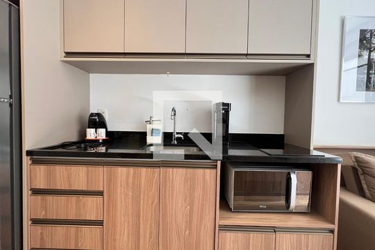 Cozinha de kitnet/studio para alugar com 1 quarto, 33m² em Pinheiros, São Paulo