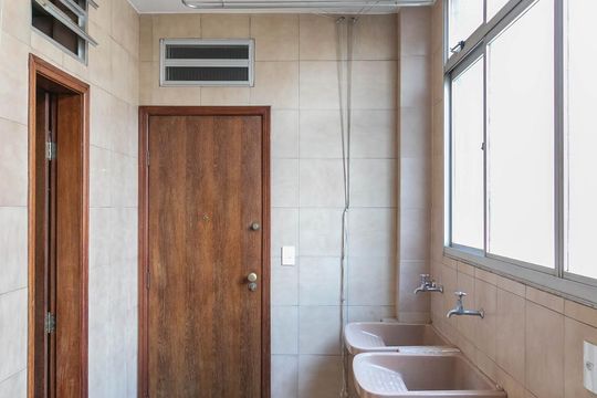 Área de Serviço de apartamento para alugar com 4 quartos, 220m² em Funcionários, Belo Horizonte