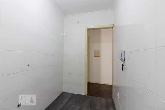 Cozinha e Área de Serviço de apartamento à venda com 1 quarto, 50m² em Passo da Areia, Porto Alegre