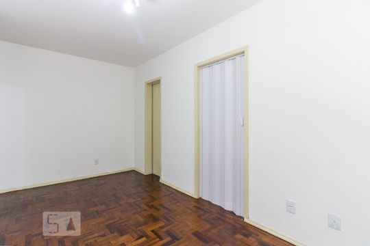 Sala de apartamento à venda com 1 quarto, 50m² em Passo da Areia, Porto Alegre