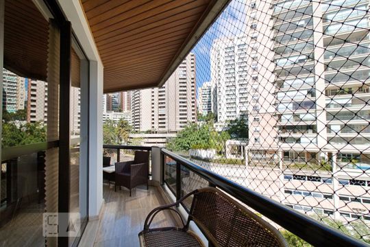 Varanda da Sala de apartamento à venda com 3 quartos, 178m² em Vila Suzana, São Paulo