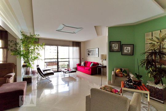 Apartamento à venda com 3 quartos, 178m² em Vila Suzana, São Paulo