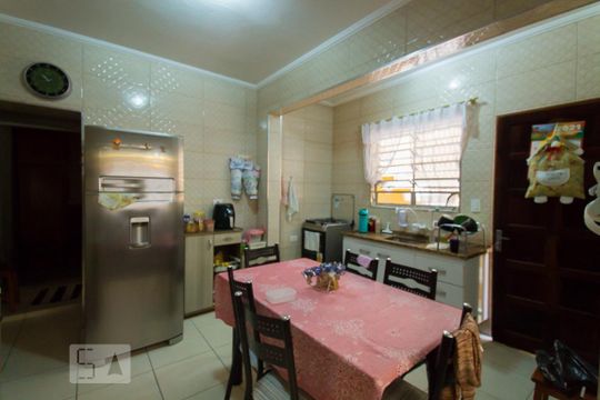 Cozinha de casa para alugar com 1 quarto, 80m² em Vila Nair, São Paulo