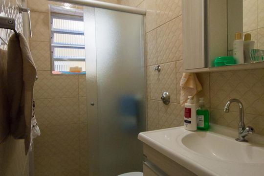 Banheiro  de casa para alugar com 1 quarto, 80m² em Vila Nair, São Paulo