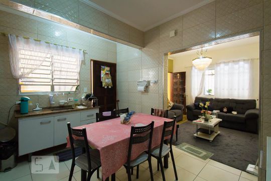 Cozinha de casa para alugar com 1 quarto, 80m² em Vila Nair, São Paulo