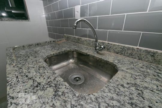 Cozinha - Pia de apartamento para alugar com 2 quartos, 40m² em Vila Antonina, São Paulo