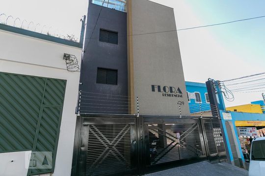 Fachada de apartamento para alugar com 2 quartos, 40m² em Vila Antonina, São Paulo