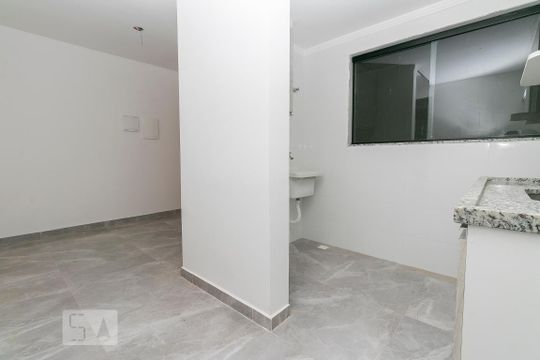 Cozinha / Sala de apartamento para alugar com 2 quartos, 40m² em Vila Antonina, São Paulo