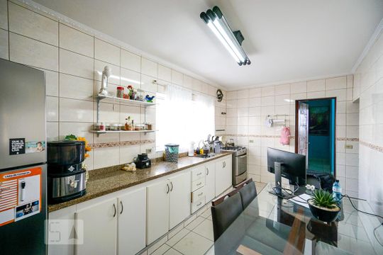Cozinha de casa à venda com 4 quartos, 300m² em Vila Ivone, São Paulo