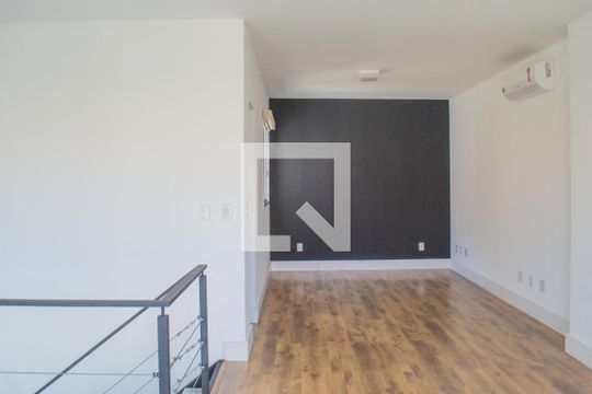 Quarto de casa de condomínio à venda com 1 quarto, 82m² em Vila Conceição, Porto Alegre