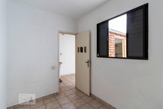 Quarto de serviço de casa de condomínio à venda com 2 quartos, 150m² em Ipiranga, São Paulo