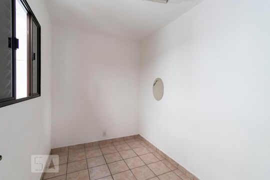 Quarto de serviço de casa de condomínio à venda com 2 quartos, 150m² em Ipiranga, São Paulo