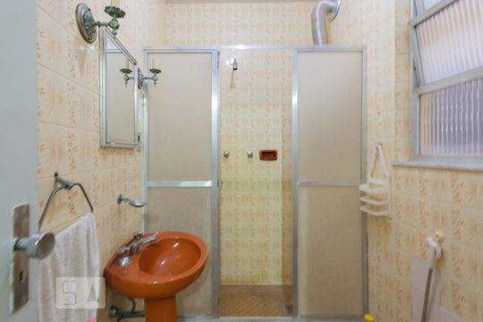Banheiro de apartamento à venda com 2 quartos, 70m² em Praca da Bandeira, Rio de Janeiro