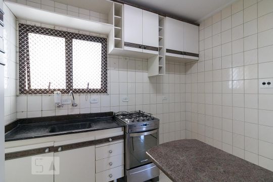 Cozinha de apartamento à venda com 2 quartos, 77m² em Jardim Zaira, Guarulhos