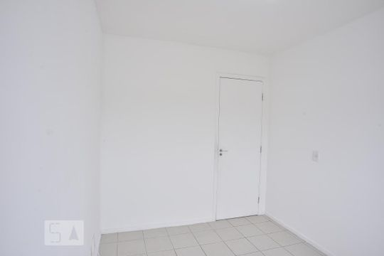 Quarto de apartamento à venda com 2 quartos, 55m² em Taquara, Rio de Janeiro