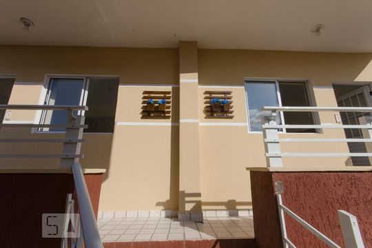Fachada de kitnet/studio para alugar com 1 quarto, 24m² em São João do Rio Vermelho, Florianópolis