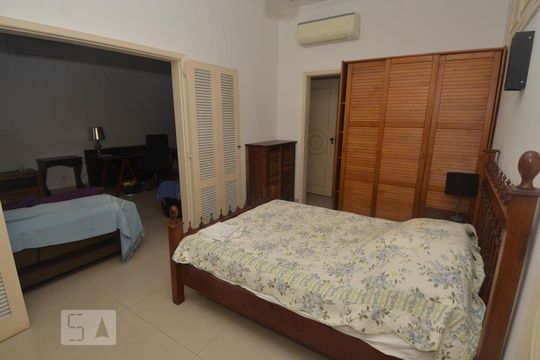 Quarto 1 de apartamento à venda com 3 quartos, 130m² em Copacabana, Rio de Janeiro