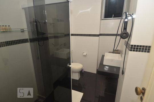 Banheiro de apartamento à venda com 3 quartos, 130m² em Copacabana, Rio de Janeiro