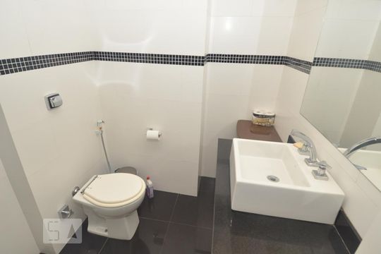 Banheiro de apartamento à venda com 3 quartos, 130m² em Copacabana, Rio de Janeiro