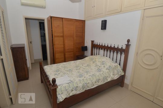 Quarto 1 de apartamento à venda com 3 quartos, 130m² em Copacabana, Rio de Janeiro