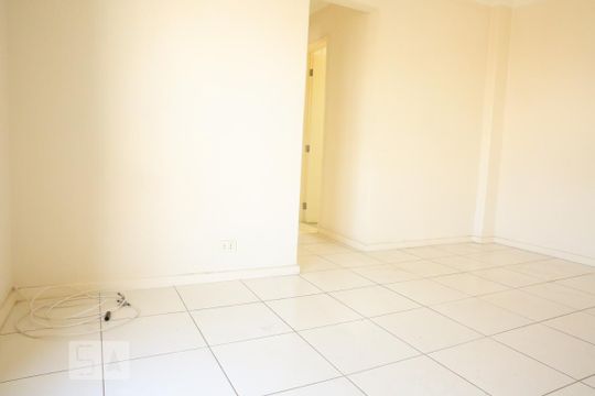 Sala de apartamento para alugar com 2 quartos, 60m² em Vila das Mercês, São Paulo