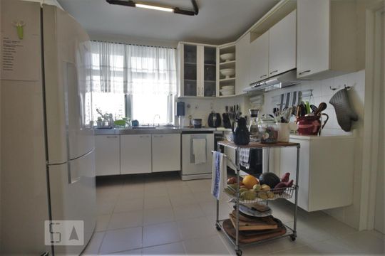 Cozinha de apartamento à venda com 4 quartos, 418m² em Real Parque, São Paulo