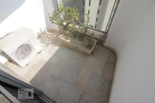 Varanda de apartamento à venda com 4 quartos, 418m² em Real Parque, São Paulo
