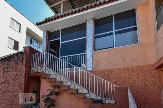 Escada Entrada  de casa à venda com 4 quartos, 320m² em Nova Granada, Belo Horizonte