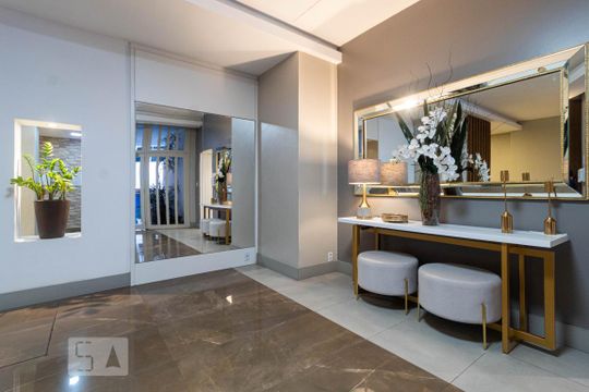 Hall de Entrada de kitnet/studio à venda com 1 quarto, 45m² em Centro Histórico, Porto Alegre