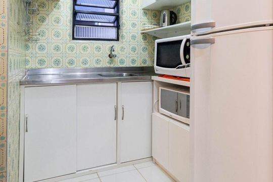 Cozinha de kitnet/studio à venda com 1 quarto, 45m² em Centro Histórico, Porto Alegre