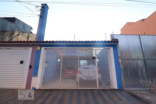 Fachada de casa para alugar com 3 quartos, 130m² em Jardim Las Vegas, Santo André