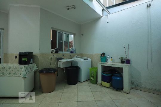 Área de Serviço de casa para alugar com 3 quartos, 130m² em Jardim Las Vegas, Santo André