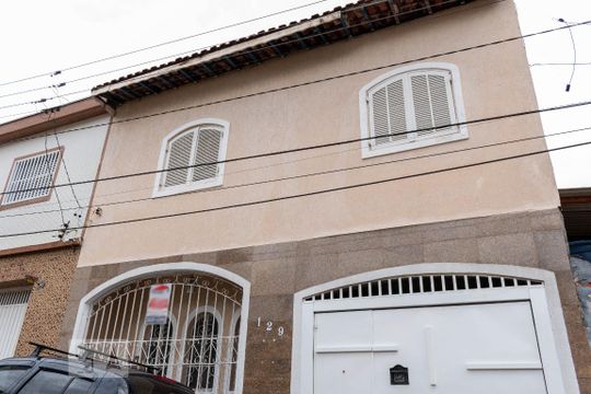 Fachada de casa para alugar com 3 quartos, 120m² em Vila Santo Estevão, São Paulo