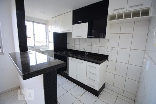 Cozinha de apartamento para alugar com 2 quartos, 49m² em Samambaia Sul (samambaia), Brasília