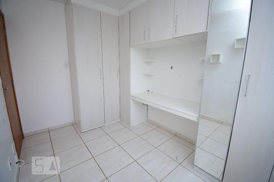Quarto 2 de apartamento para alugar com 2 quartos, 49m² em Samambaia Sul (samambaia), Brasília
